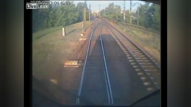 Train Hit Train Compilation | Trains Crash Into Each Other | Train vs Train смотреть онлайн