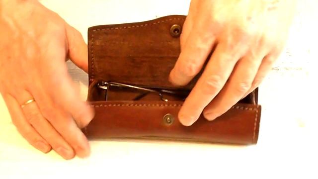 Обзор очечника из натуральной кожи ручной работы. смотреть онлайн