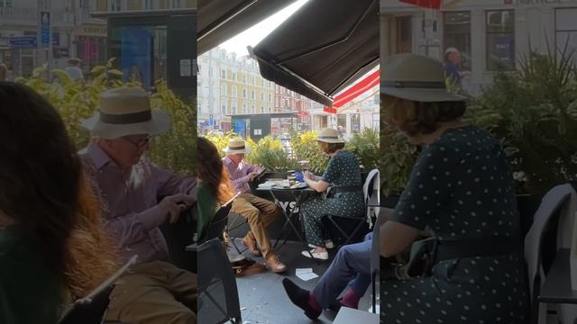 Что люди носят сегодня Лондон Великобритания | Мода в Англии | Как одеваются люди в Лондоне смотреть онлайн