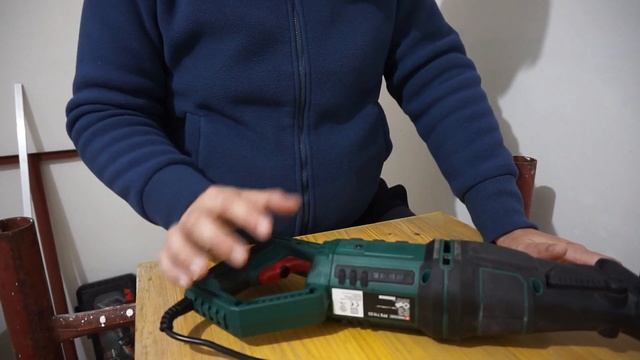 Seghetto elettrico sega a gattuccio Lidl Parkside PFS 710 D3 offerta a 34,99€ смотреть онлайн