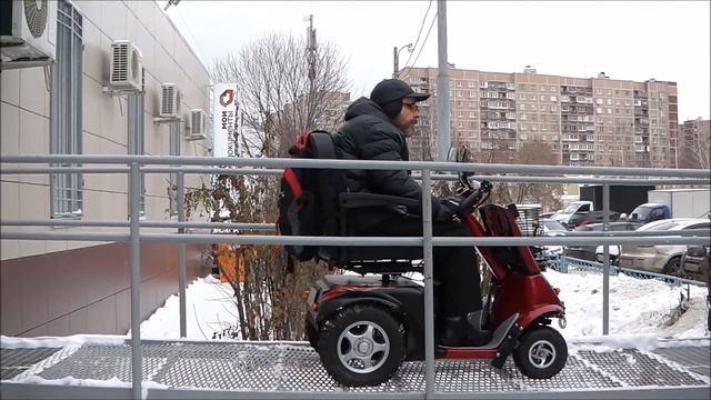Прокатился по снежку. Скутеры для инвалидов. Mobility scooter. смотреть онлайн