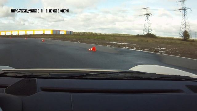 Porsche 911  997 виляет попой на треке