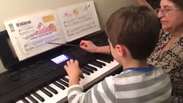 Mishka playing piano 2 смотреть онлайн