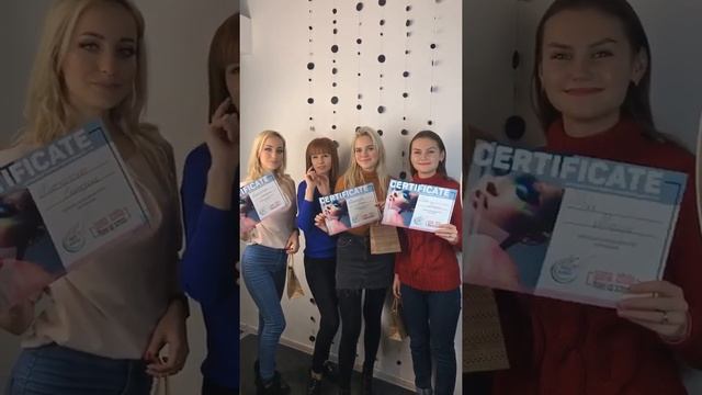 Фотосессия с сертификатами об окончании курса Базовый Визажист с нуля. Green Room Яна Жила Визажист