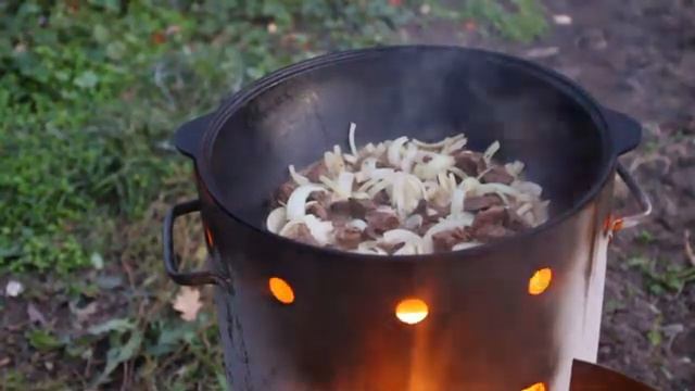 Жаркое из дичи по-охотничьи. В казане на костре смотреть онлайн