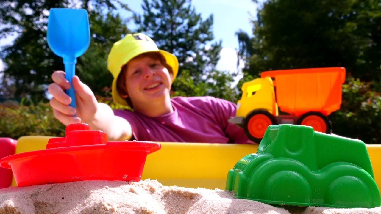 Моя песочница. Мультики для малышей и игры с песком. Играем с формочками, строим дорогу для машинки смотреть онлайн