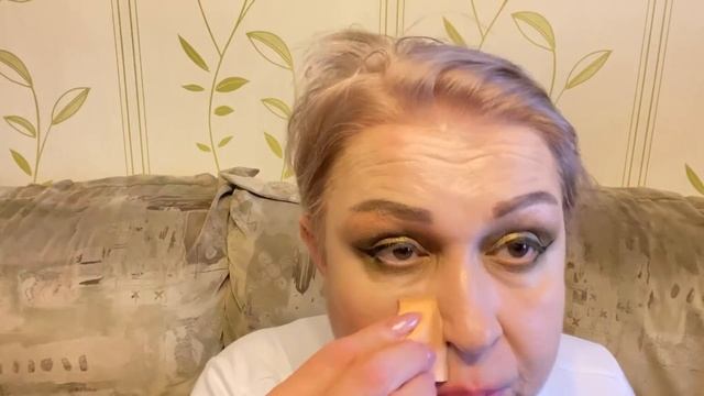 АСМР Макияж с Жвачкой |Makeup Chewing Gum ASMR Eating Sounds смотреть онлайн