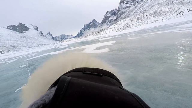 Man and His Dog Alone in the Arctic Wilderness - E.8 - Fear of the Glare Ice смотреть онлайн