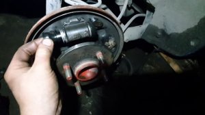 Смазка тормозной системы при замене колодок