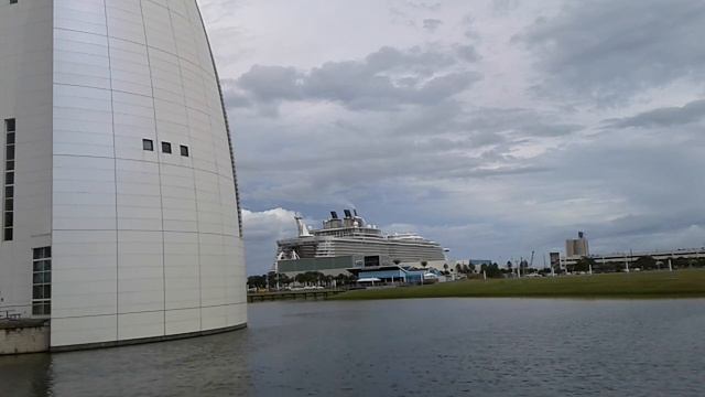 Лена Хеппи Камасутра смотреть онлайн