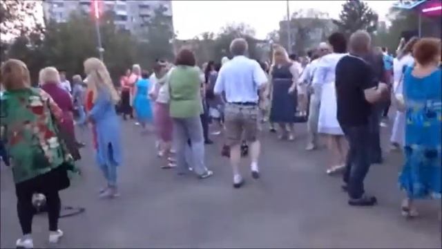 ДИСКОТЕКА В ПАРКЕ ОДОРА Г ЧИТА смотреть онлайн