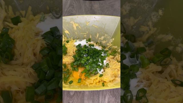 Дранички - самый простой вариант завтрака и ужина! Просто, быстро и очень вкусно!