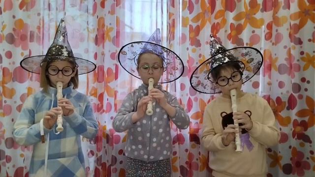 Ансамбль блокфлейт Музика з к/ф Гаррі ПотерАвтор ДжУільямс смотреть онлайн