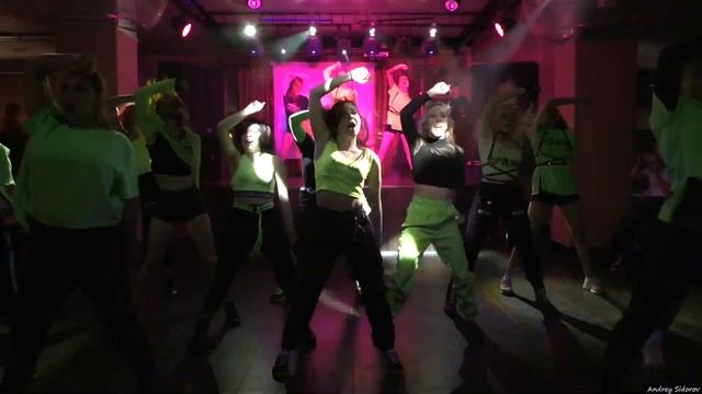 Открытие K-Pop party смотреть онлайн