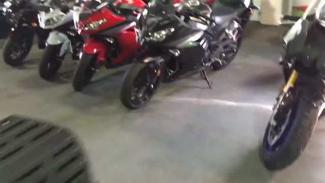 Мотоциклетная дилерская Grand Prix в столице Силиконовой (Кремниевой) долины городе Сан Хосе смотреть онлайн