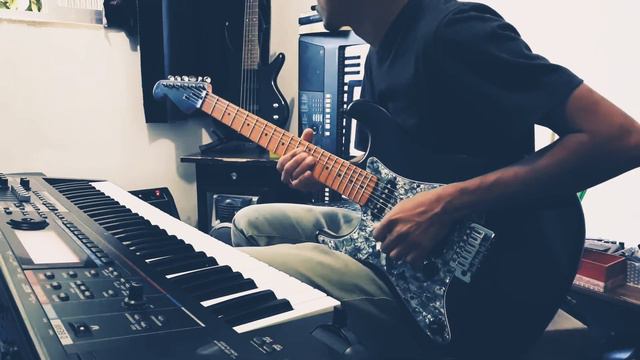 Brincando com Teclado Roland Juno-Gi + Guitar SX смотреть онлайн