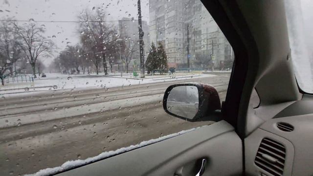 Реальная обстановка в городе сейчас.  Снег.