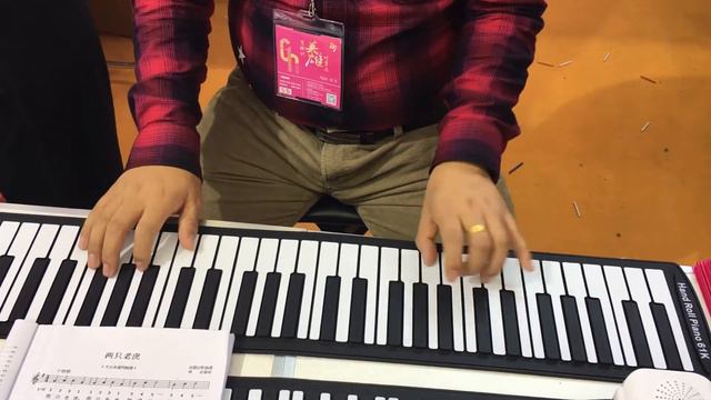 61-Key Flexible Roll-Up Softkey MIDI Keyboard Piano смотреть онлайн