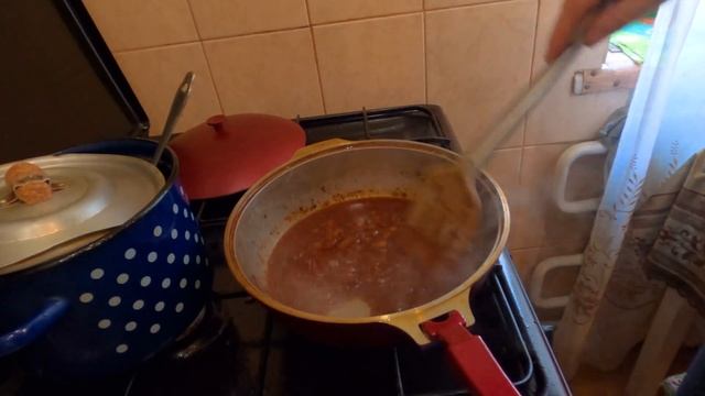 Рёбрышки, запеченные с овощами смотреть онлайн