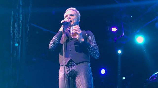 David Lee Roth-dance the night away-Las Vegas 1/8/2020 смотреть онлайн