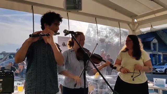 'Tit Fer Grand Debutant + Fiddle & Flûte смотреть онлайн