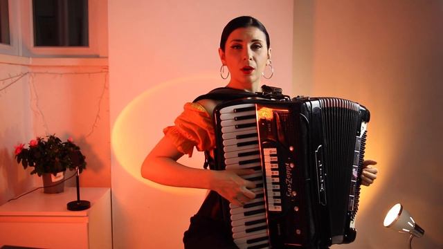 La Cumparsita - the most famous tango on accordion смотреть онлайн