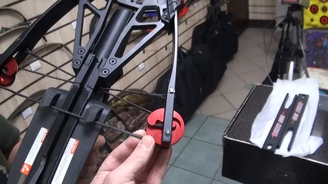 Cobra System Siege 300 Crossbow - Первый в мире модульный блочный арбалет с рычажным взведением смотреть онлайн