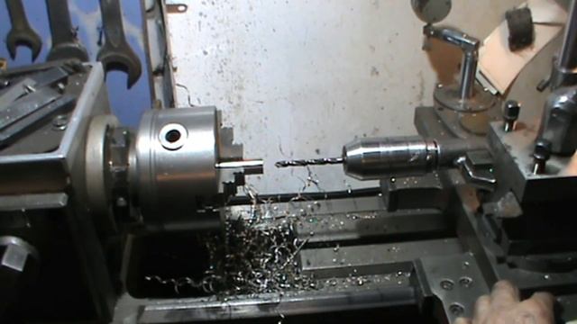 Сверление нержавейки на хоббийном токарном в условии гаража смотреть онлайн