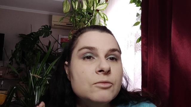 Крашусь и болтаю: #essence #pupа #eveline смотреть онлайн