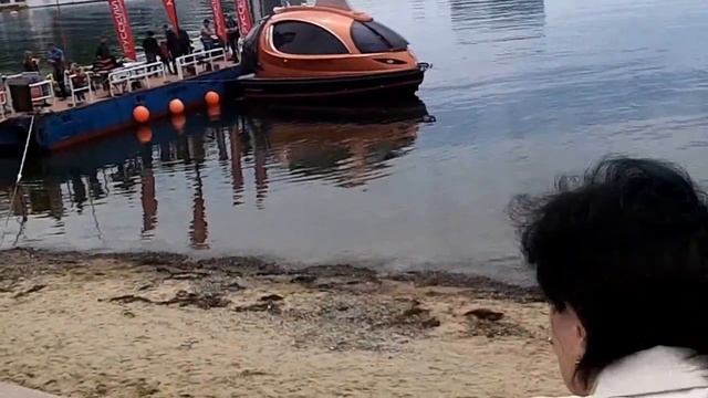 Забавное водное такси на набережной Владивостока смотреть онлайн