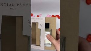 Как выглядит оригинал Essential Parfums Bois Impérial