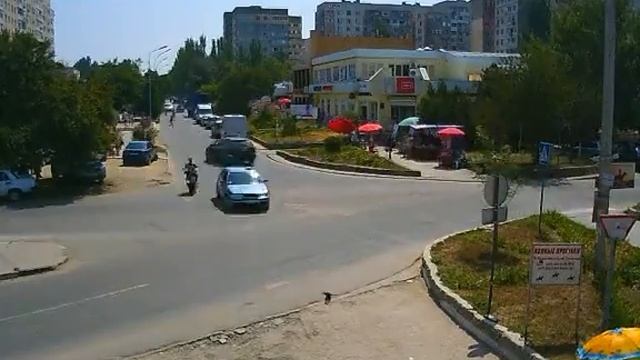 Перекрёсток в Щёлкино, 16.08.2013 - time-lapse с камеры 2 смотреть онлайн