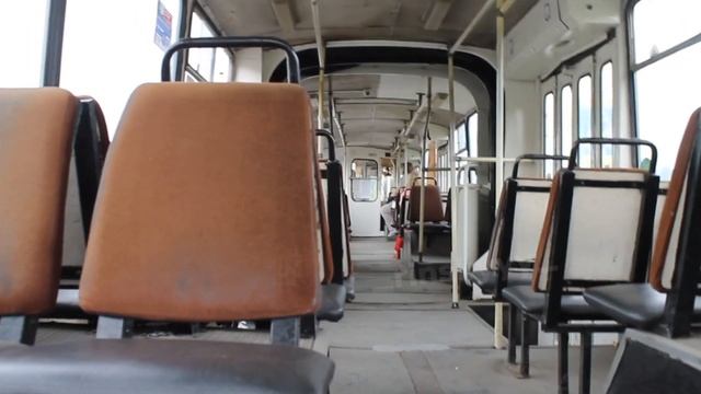 ПОКАТУШКИ НА ПОСЛЕДНЕЙ ГАРМОШКЕ В БАРНАУЛЕ!ЗИУ-10 №4008.p.s сорри за косяки которые есть в видео. смотреть онлайн