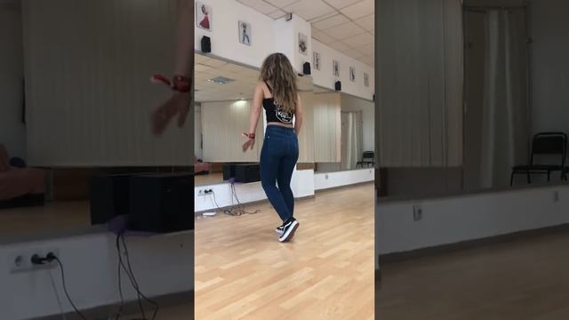 Kizomba Body Control Oksana Sidorskaya смотреть онлайн