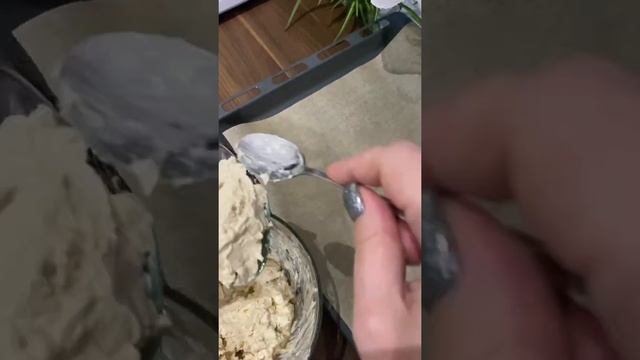 Мидии, запечённые в сырно-чесночном соусе ?? #мидиикиви #запеченныемидии #закуски #мидии смотреть онлайн