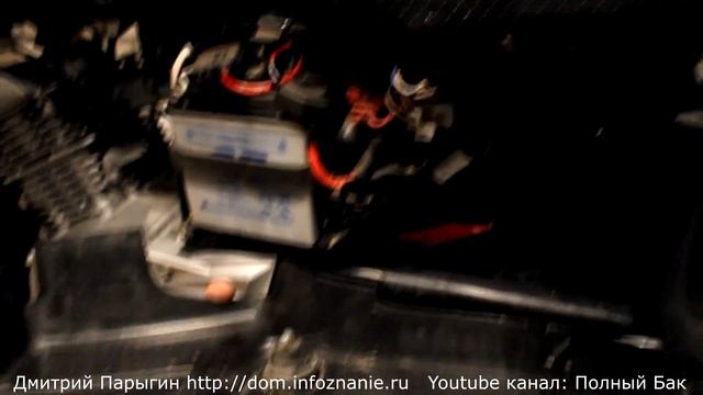 Боковая крышка аккумуляторного отсека Yamaha YBR-125 - как открыть и закрыть? смотреть онлайн