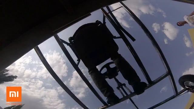 Краш-тест гоночного болида от команды #REDBULLSOAPBOXRACEMICOMKZ смотреть онлайн