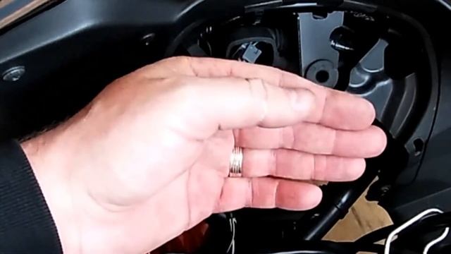 HOW TO REPLACE A HEADLIGHT BULB SUZUKI GSX1250 FA смотреть онлайн