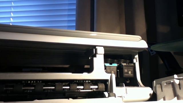 Changer une cartouche d'encre - HP Photosmart - Informatique facile смотреть онлайн