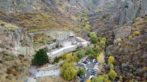 Flying Armenia Relaxation Film with Calming Music / Полёт над Арменией: горы, ущелья и древние храм