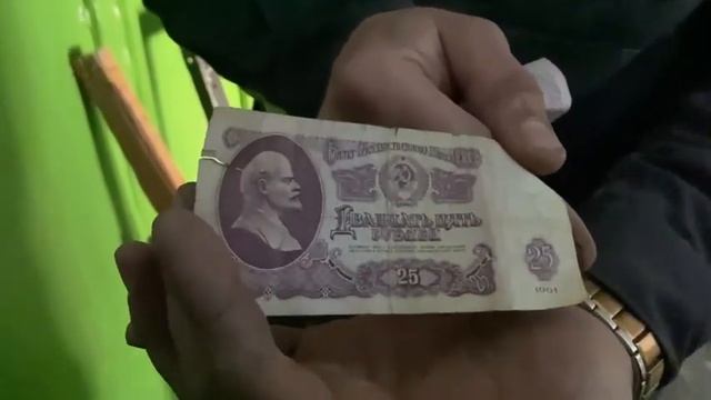 В Улан-Удэ в электрощитке нашли «посылку» из прошлого смотреть онлайн