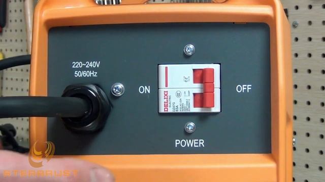 Инверторный сварочный аппарат HUGONG POWER STICK 251W III смотреть онлайн