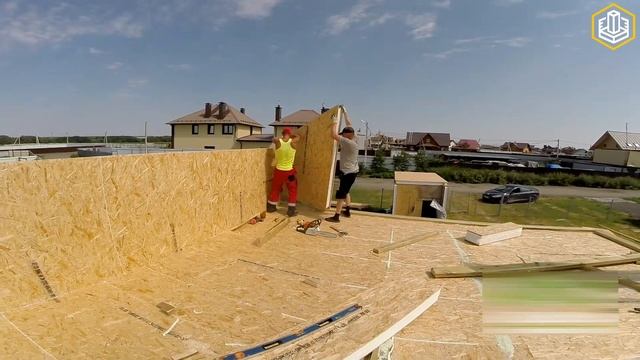 Строительство дома из СИП панелей.