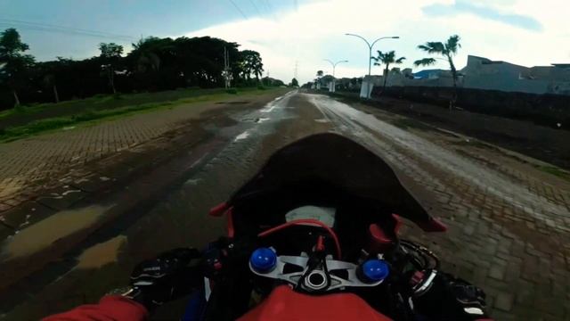 Test Ride Honda CBR1000RR Fireblade 2013. смотреть онлайн