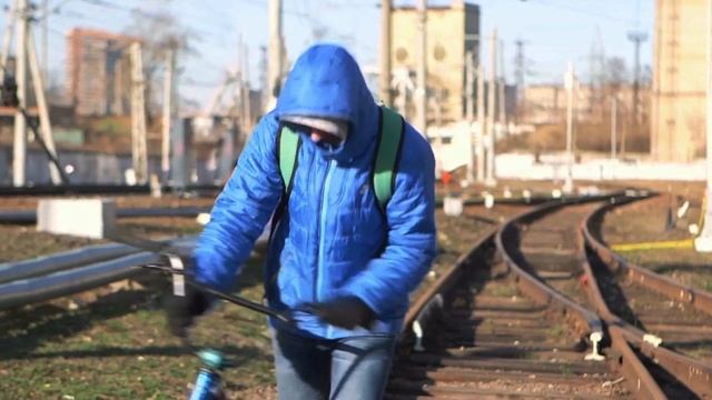 РЖД предупреждает!(12+) Железная дорога - зона повышенной опасности! смотреть онлайн