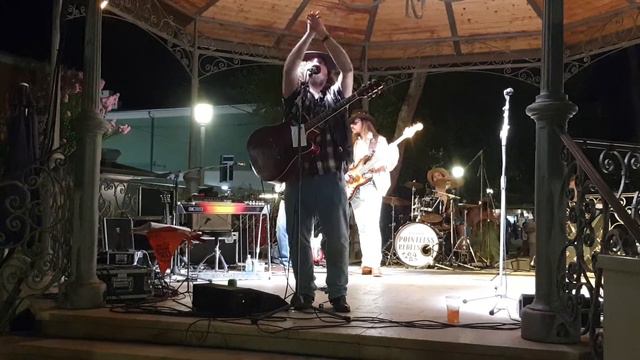 Pointless Rebels - Encore (Bluegrass) Medley смотреть онлайн