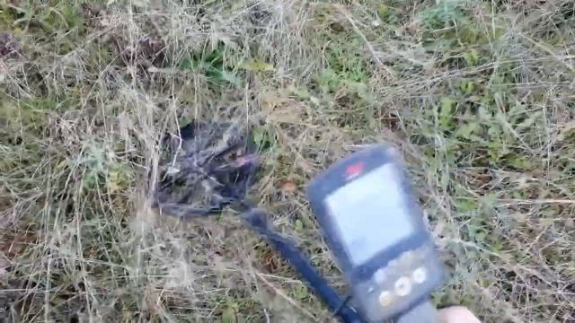 Коп по старине в Англии На этом поле было РИМСКОЕ ПОСЕЛЕНИЯ