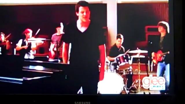 Glee Karaoke Revolution - Can't Fight This Feeling (Cory Monteith) смотреть онлайн