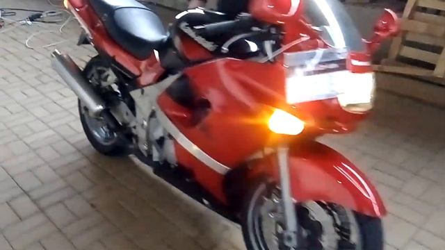 Мотоцикл Kawasaki ZZR 400 (Кавасаки ZZR400N), мотосалон Байкер, Тихорецк смотреть онлайн