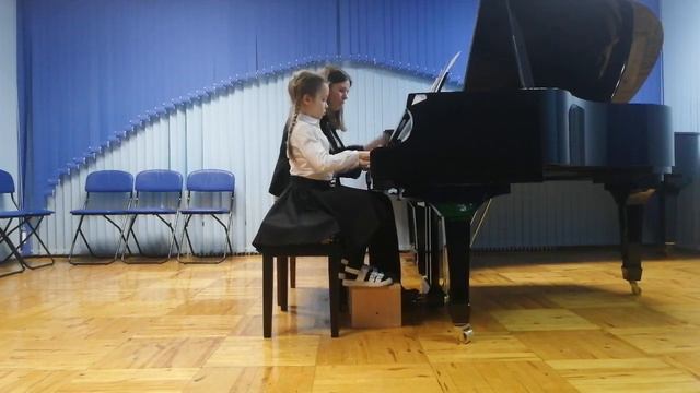 Дюбюк «Блины-полька». Исполняет Жукова Елизавета. смотреть онлайн